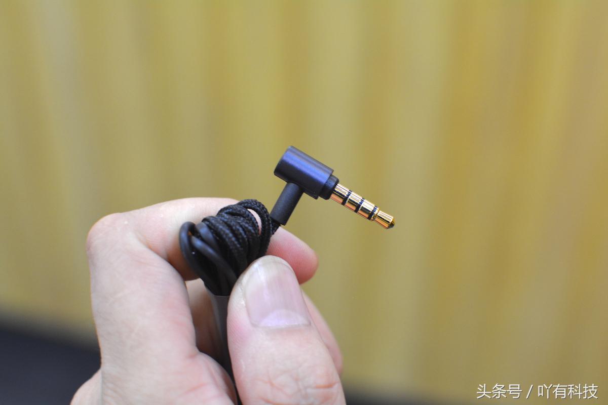 99元小米圈铁耳机评测,小米双动圈耳机129元视频评测