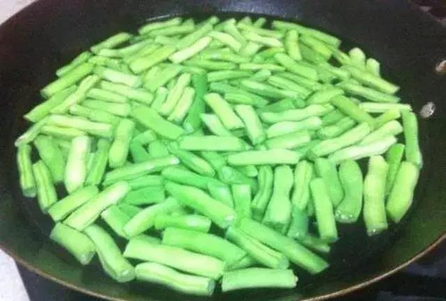 豆角炒不咸怎么办,豆角炒菜不熟怎么处理
