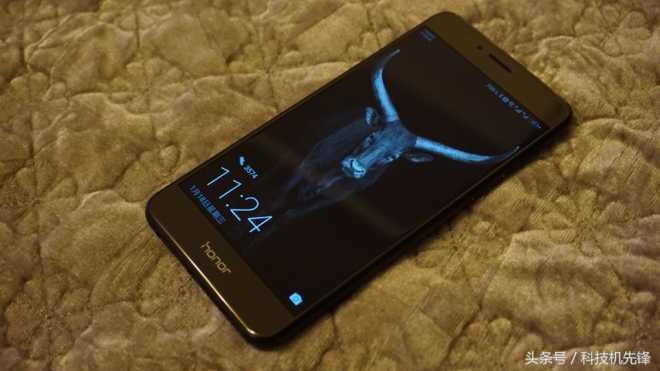 荣耀8更新8.1系统,荣耀8升级emui8评测