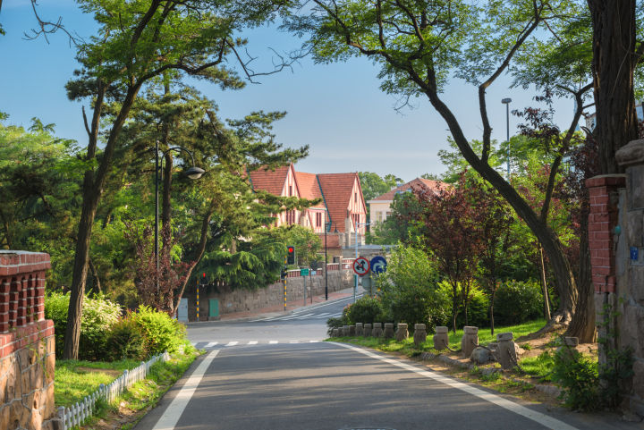 青岛属于一个什么样的城市,青岛是个怎么样的城市