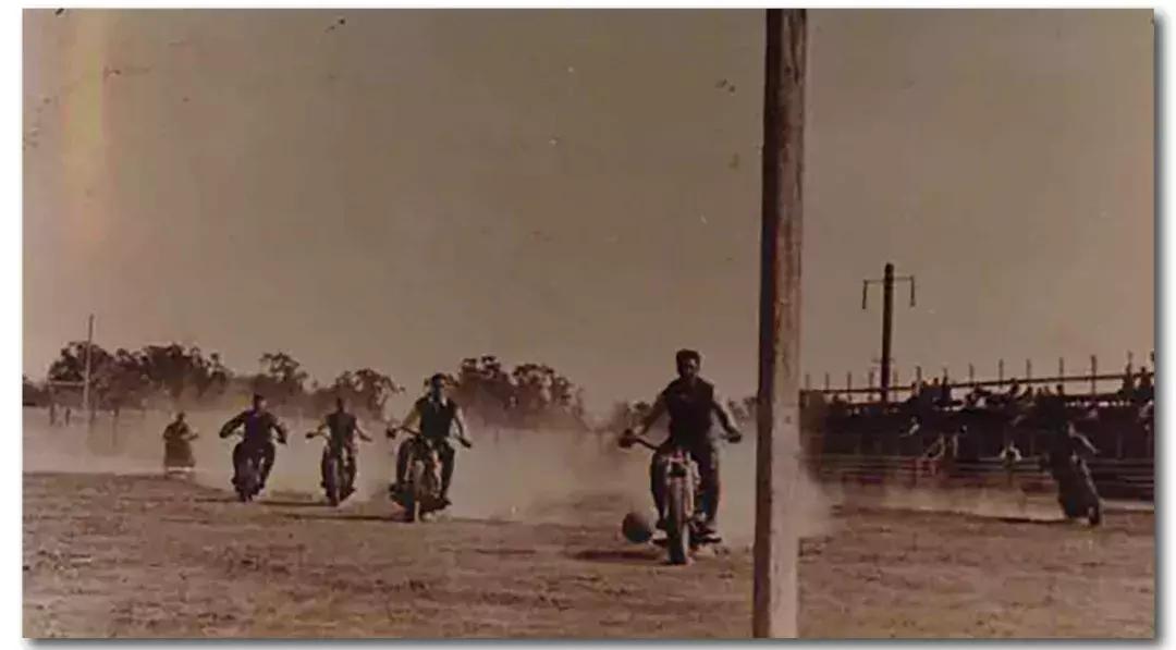 摩托车足球赛球员,摩托车足球第一人称