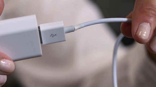 手机数据线坏了能修吗,手机的数据线坏了怎么办