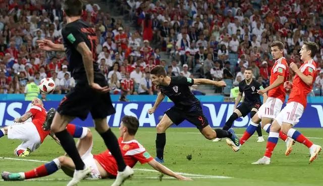 这个只有400万人口的东欧小国，在经历了10年内战国家分裂后，克罗地亚队一路逆袭闯入世界杯总决赛！