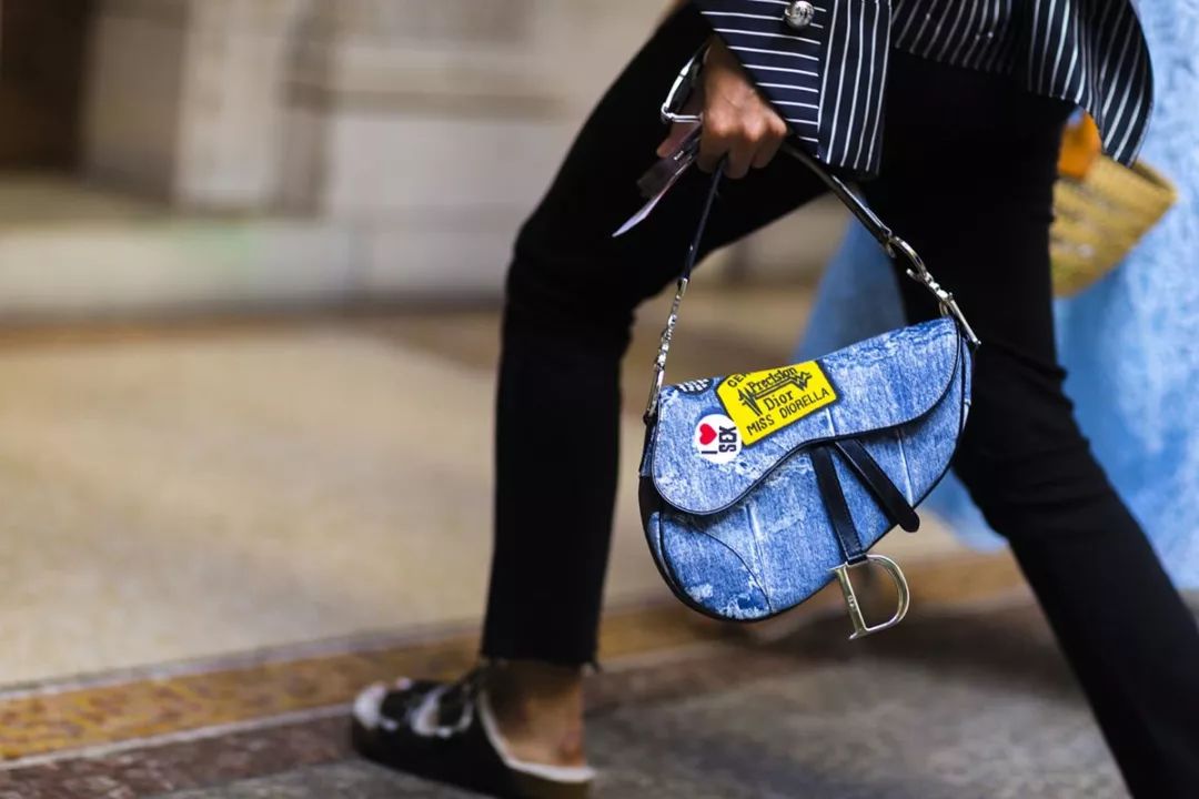 买包包就像白送的一样,买包就是投资