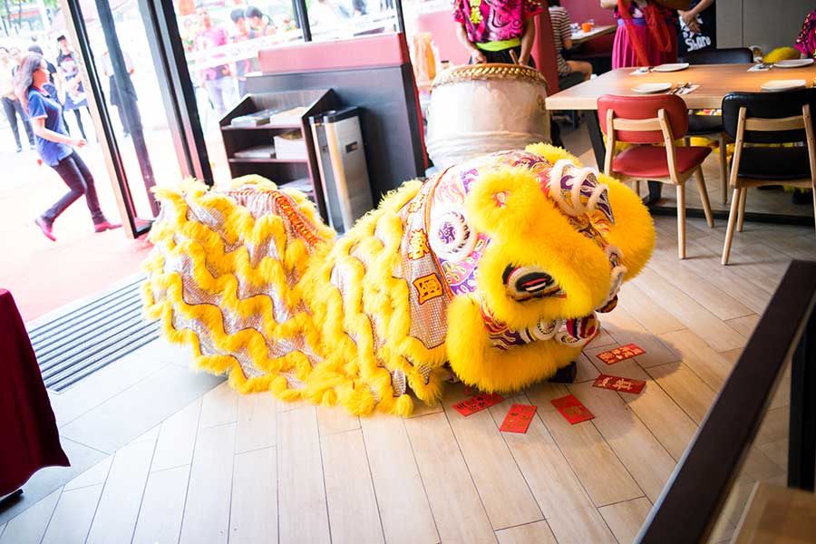 开业请佛山舞狮表演要多少钱,开业请舞狮团队多少