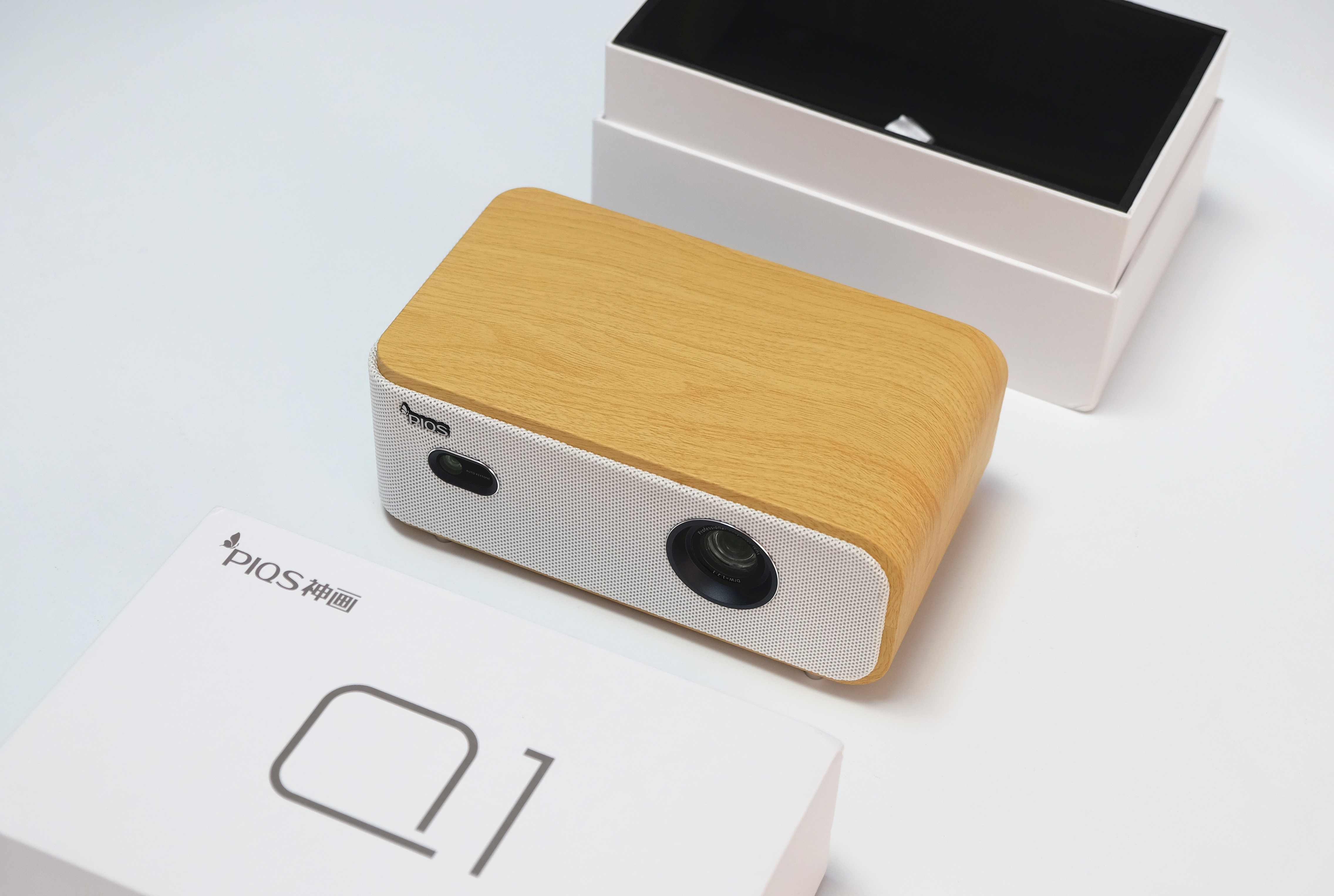 神画q1与f1投影仪评测,神画q1投影仪怎么样