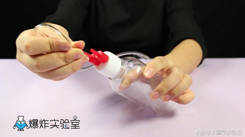 水由低处引向高处原理,虹吸原理怎么把低处的水吸到高处