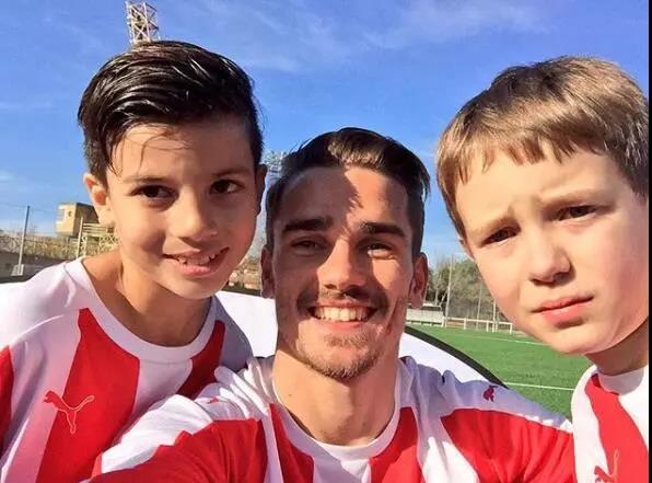 如果举办足球界穿衣世界杯，法国队一定拿不到冠军