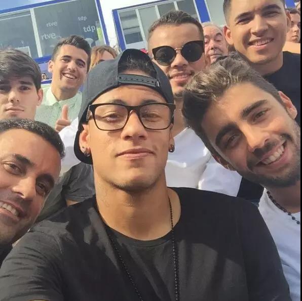 如果举办足球界穿衣世界杯，法国队一定拿不到冠军