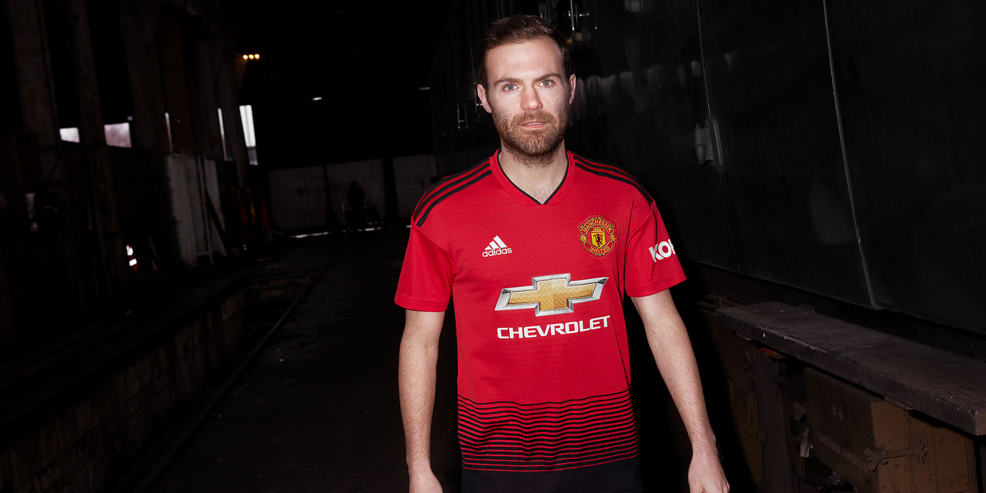 闃胯开杈炬柉鏇艰仈鐞冭。,闃胯开杈炬柉瓒崇悆鐞冭。鏇艰仈