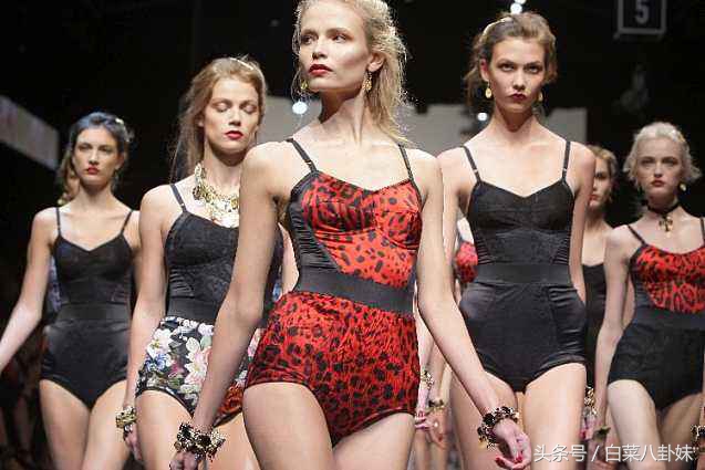 俄罗斯超模帮：太子妃水果娜剪刀腿妖婆钉子步女皇小仙女Vlada