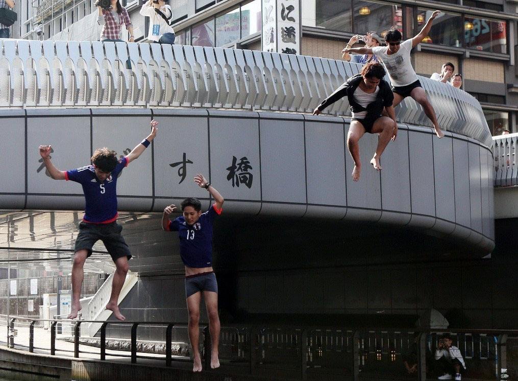 世界杯疯狂球迷,哪一届世界杯球迷最疯狂