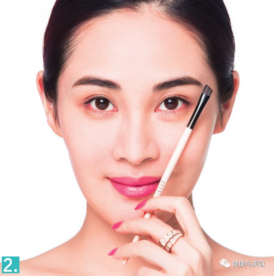 杨紫八字眉,杨紫画柳叶眉毛