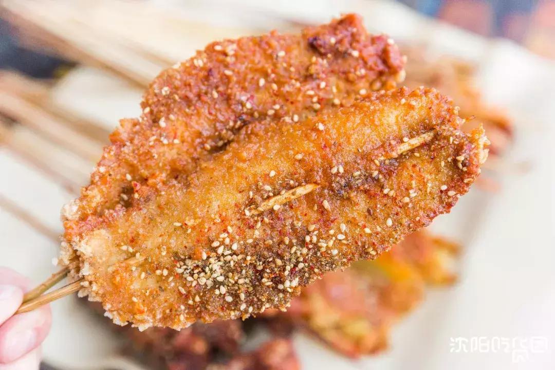 炸串刷“神酱”！路过不一定会进的小店，竟吃出了童年的味道！