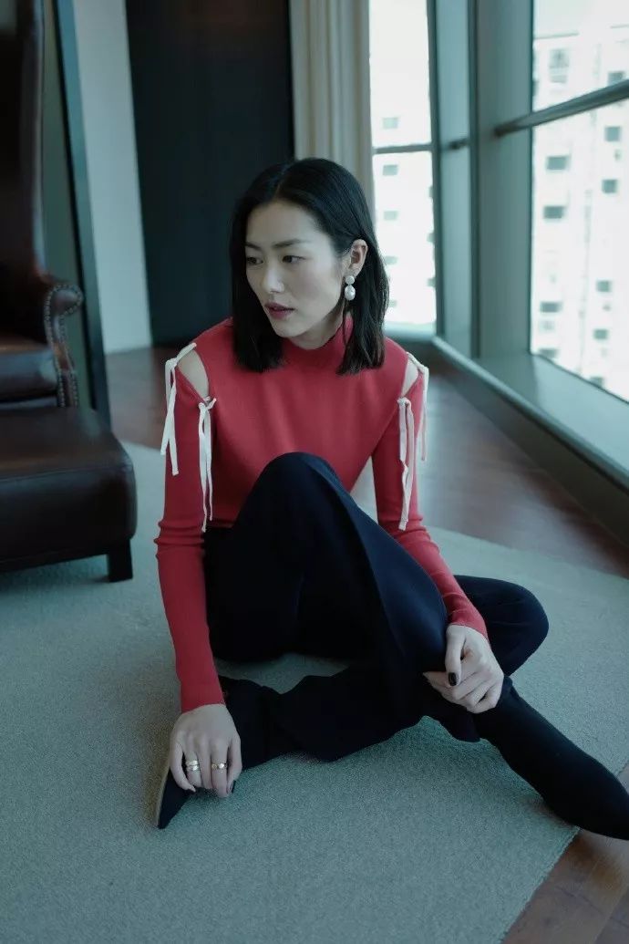 吴昕穿搭羽绒服,吴昕同款法式服装