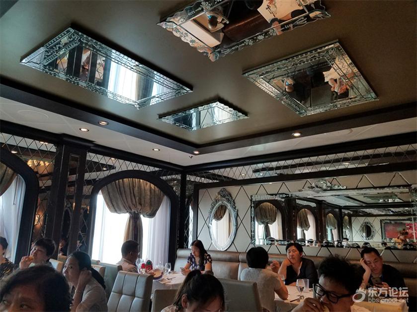 皇家加勒比游轮量子号游记,坐海洋量子号游轮旅游攻略