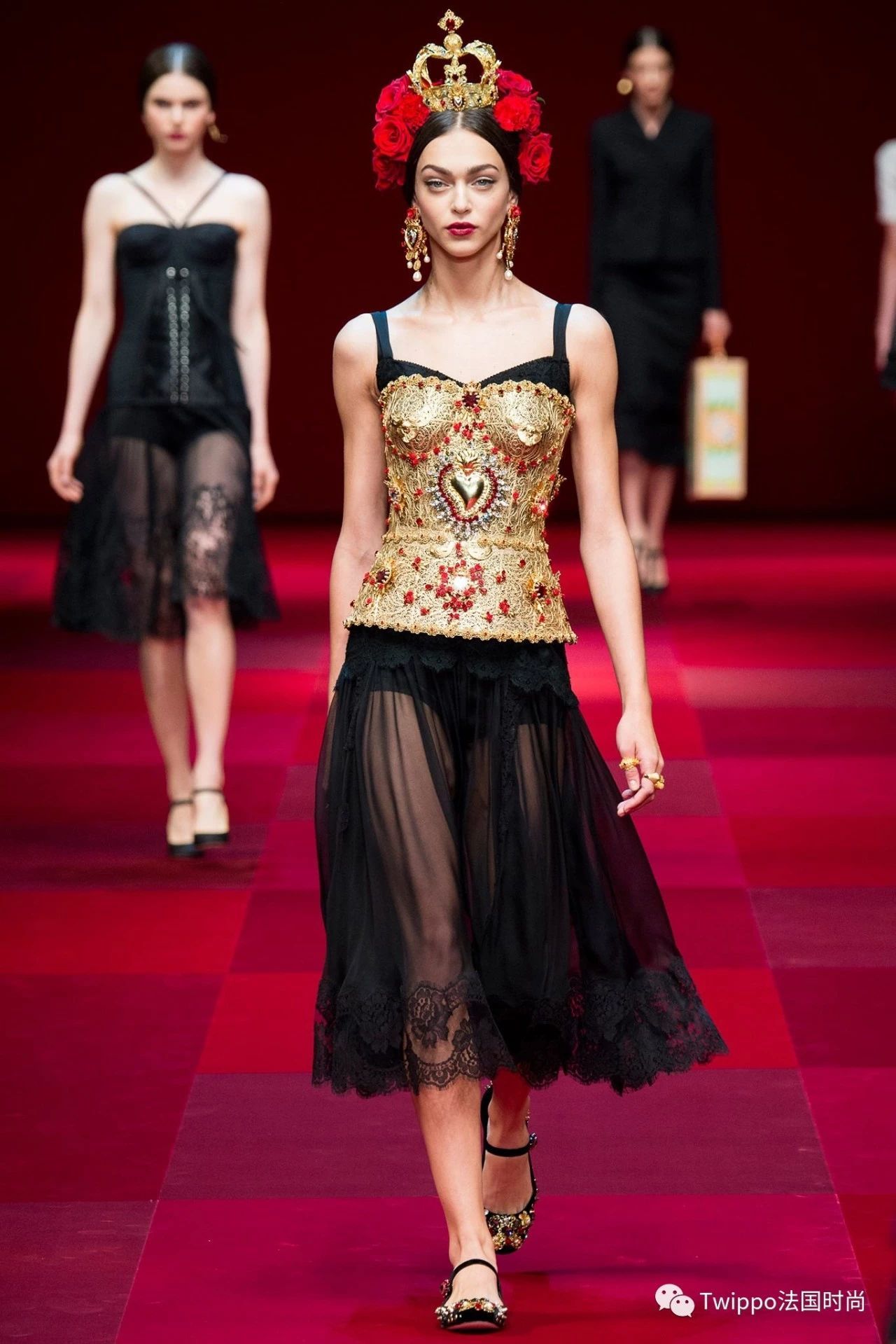 化痛苦为才华，大牌都抢着用她！