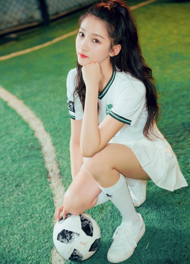 欧美最美足球女神写真,德国最美足球女神写真娜乌西卡