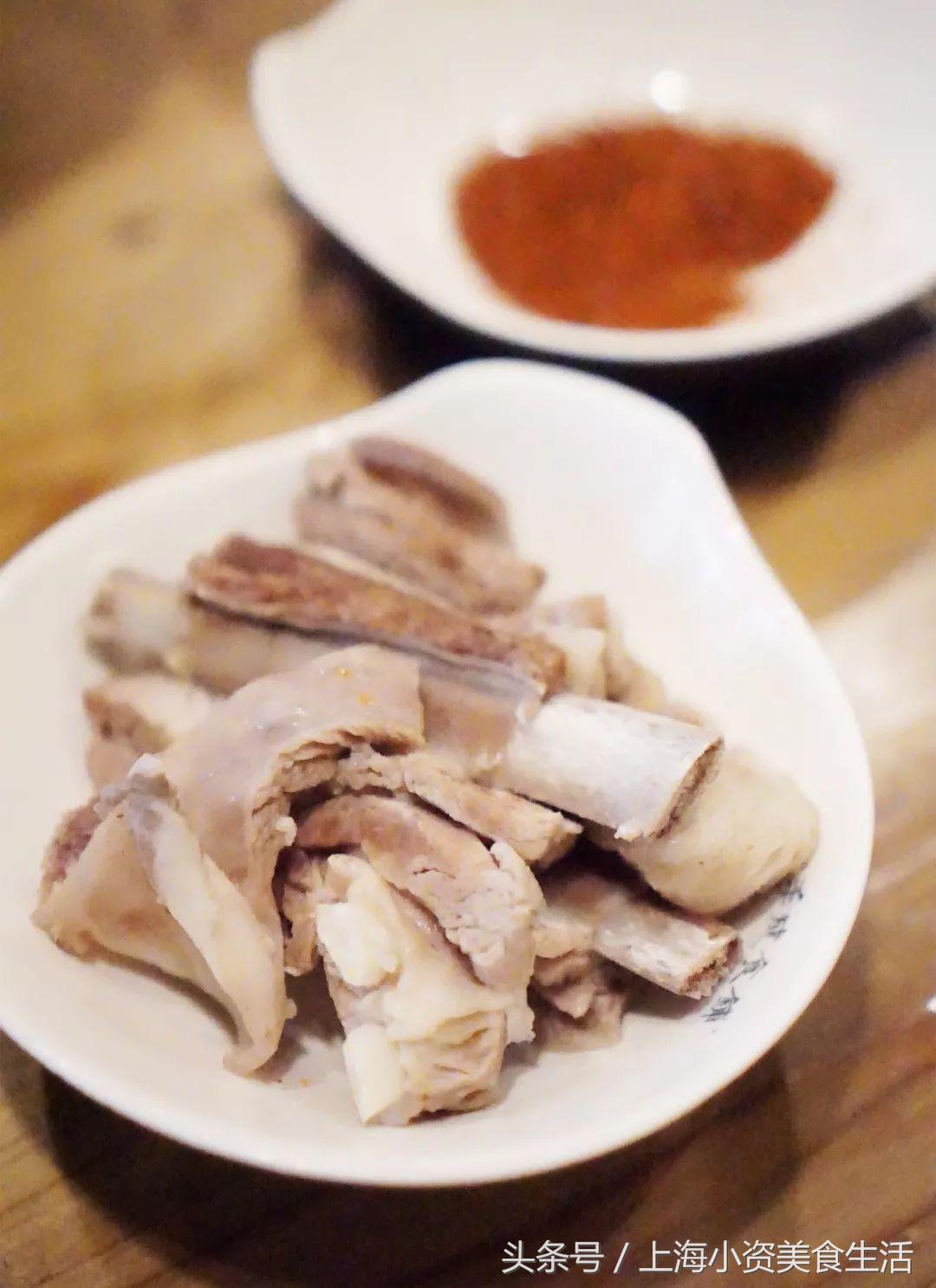 这家藏在南京路步行街背后的西北小馆，竟能把面做得天圆地方！