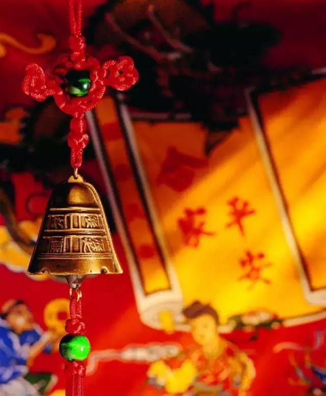 中国结是中国的一种传统而典型,中国结的样式和寓意