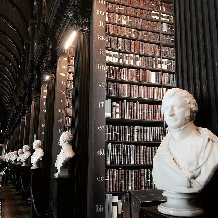 大学选修课中一次考试占多少分,大学生选修课考多少题