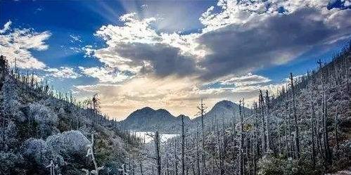 20岁应该去哪里旅游,20岁适合去哪些地方旅游