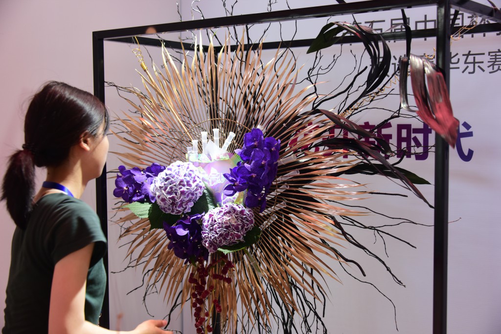 虹桥古玩城举行插花“世界杯”选拔赛