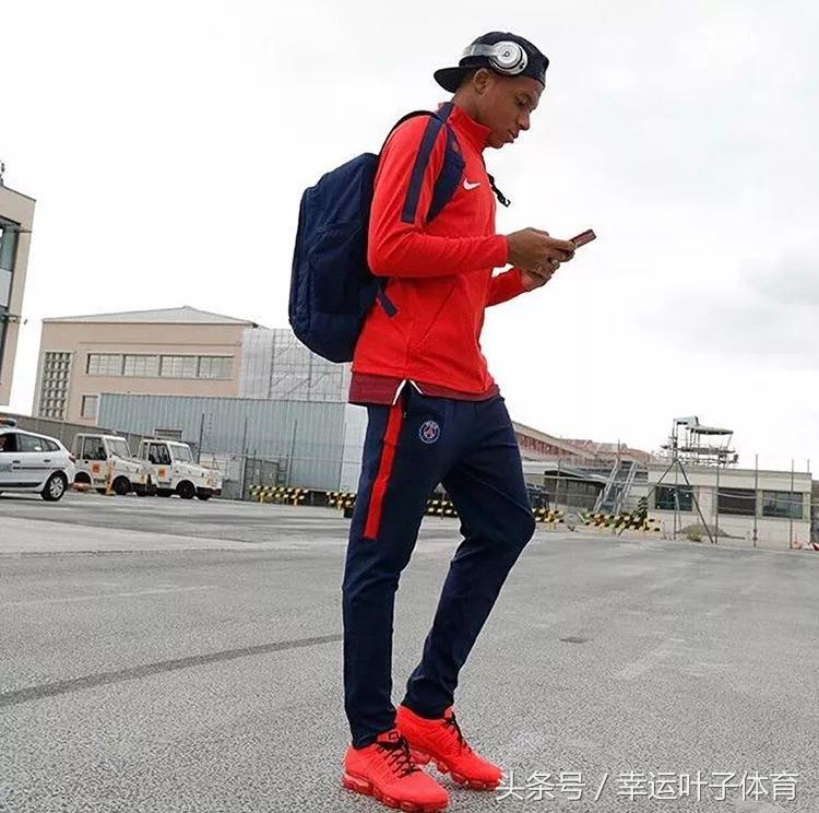 姆巴佩换球鞋,姆巴佩97秒进2球球鞋