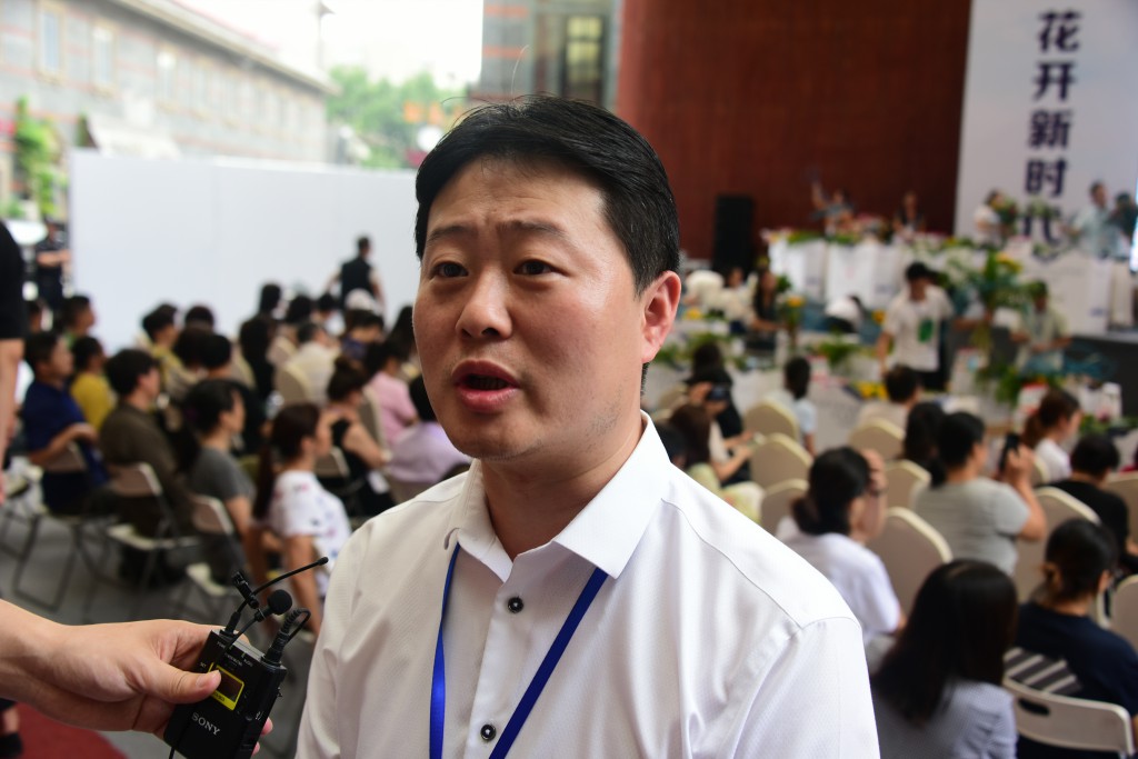 虹桥古玩城举行插花“世界杯”选拔赛