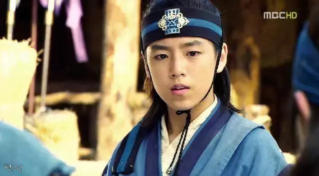 韩国男明星李玹雨,金秀贤李玹雨runningman