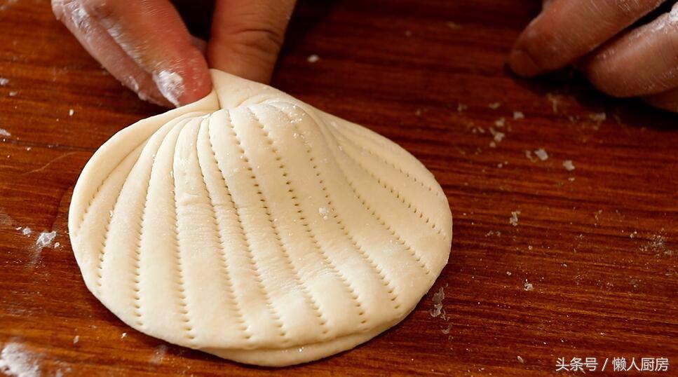 家庭版荷叶饼肉夹馍怎么做,早餐荷叶饼肉夹馍家常做法