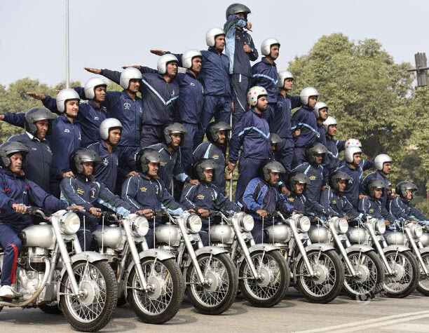 中国的龙门吊卖给哪些国家了,美国造航母用的龙门吊会坏吗