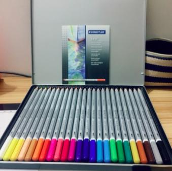 新手彩铅绘画选什么本子,彩铅画初学者适合买什么纸