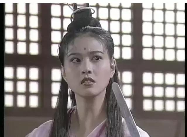 小时候演男孩长大是女孩,小时候演小男孩长大是女孩