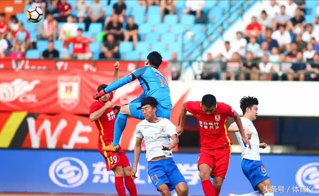 鲁能夺冠球迷感动,36岁国脚为中国足球赢回尊严