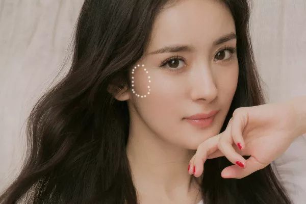 邓紫棋画像用化妆品,邓紫棋有化妆师吗