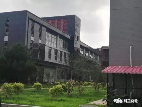 一（yi）瞄（miao）