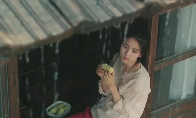 被*袜丝**毁掉的中国女人：审美力，才是一个人的核心竞争力