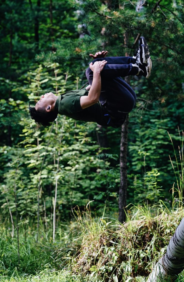 跑酷达人带你感受阻碍快感,捷波朗耳机蓝牙
