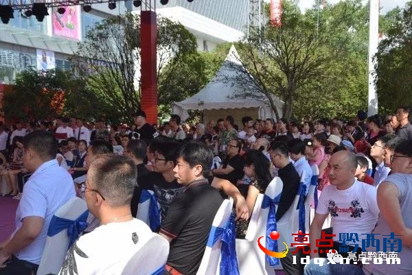 兴义汇金购物中心美食广场在哪里 (兴义市汇金购物中心)