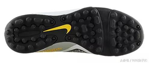 怎么根据场地选鞋,tf足球鞋适合什么场地