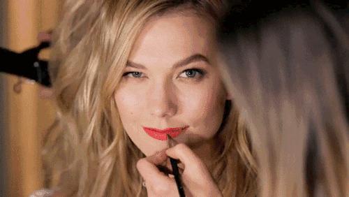 要想穿得少，脱毛要趁早！我用10款脱毛产品薅光了男同事的腿毛