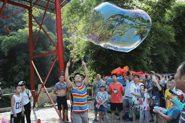 宜昌青龙峡第四届亲子漂流大赛实况回顾！你错过的精彩都在这里！
