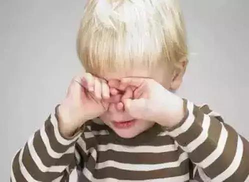 5岁孩子眼睛散光怎么回事,5岁的孩子眼睛散光怎么回事