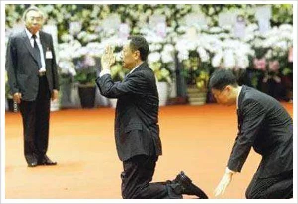 他办出世界顶尖医院，几十年分文不赚，还倒捐千亿救治穷人