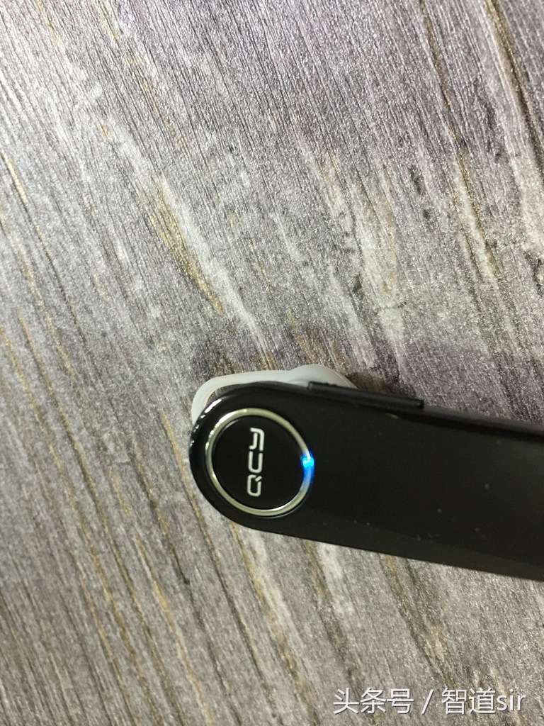 商务经典款依然放不下的喜爱-QCYQ8Pro