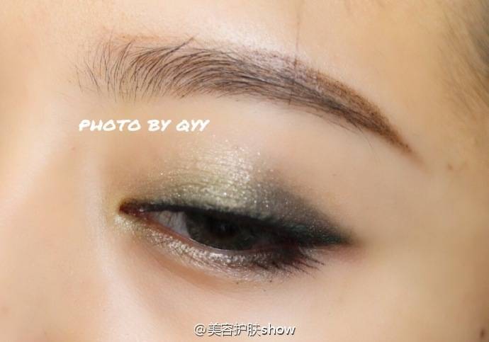平价彩妆绿色眼影,绿色眼影怎么画好看