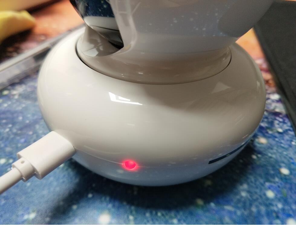 西部数据监控紫卡32G+雄迈云台智能摄像机，家庭安全监控组合体验