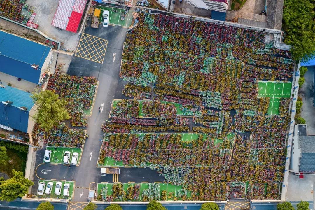 共享单车坟场你见过这样的画面吗,共享单车坟场深度解析
