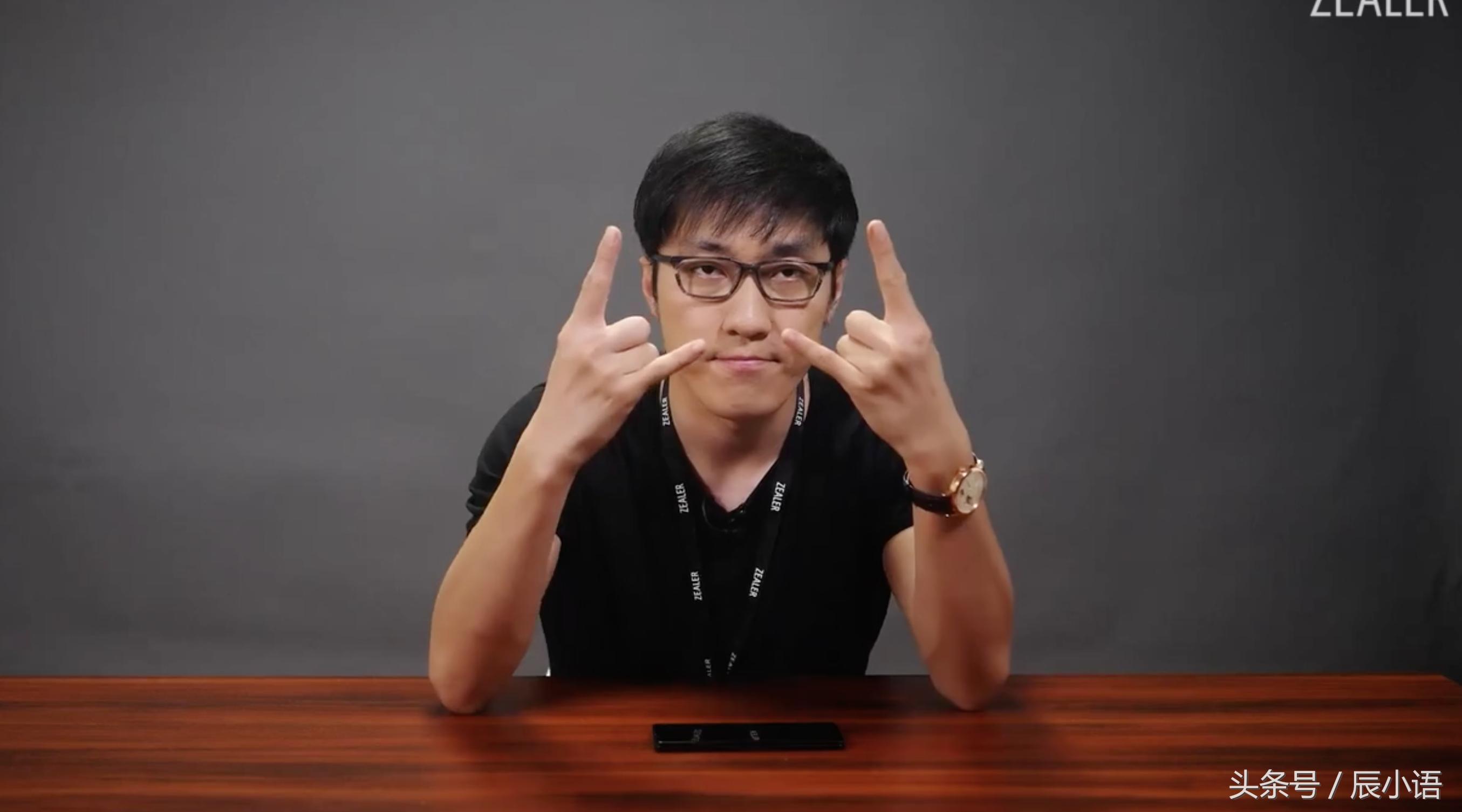 坚果r2评测王自如对比坚果r1,王自如zealer评测锤子r1